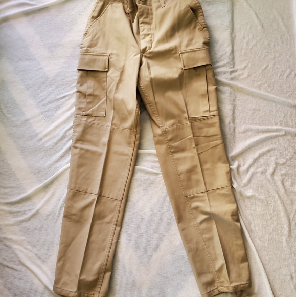 ***3/$30*** Like New Men's Propper Tactical Khakis - Picture 2 of 9